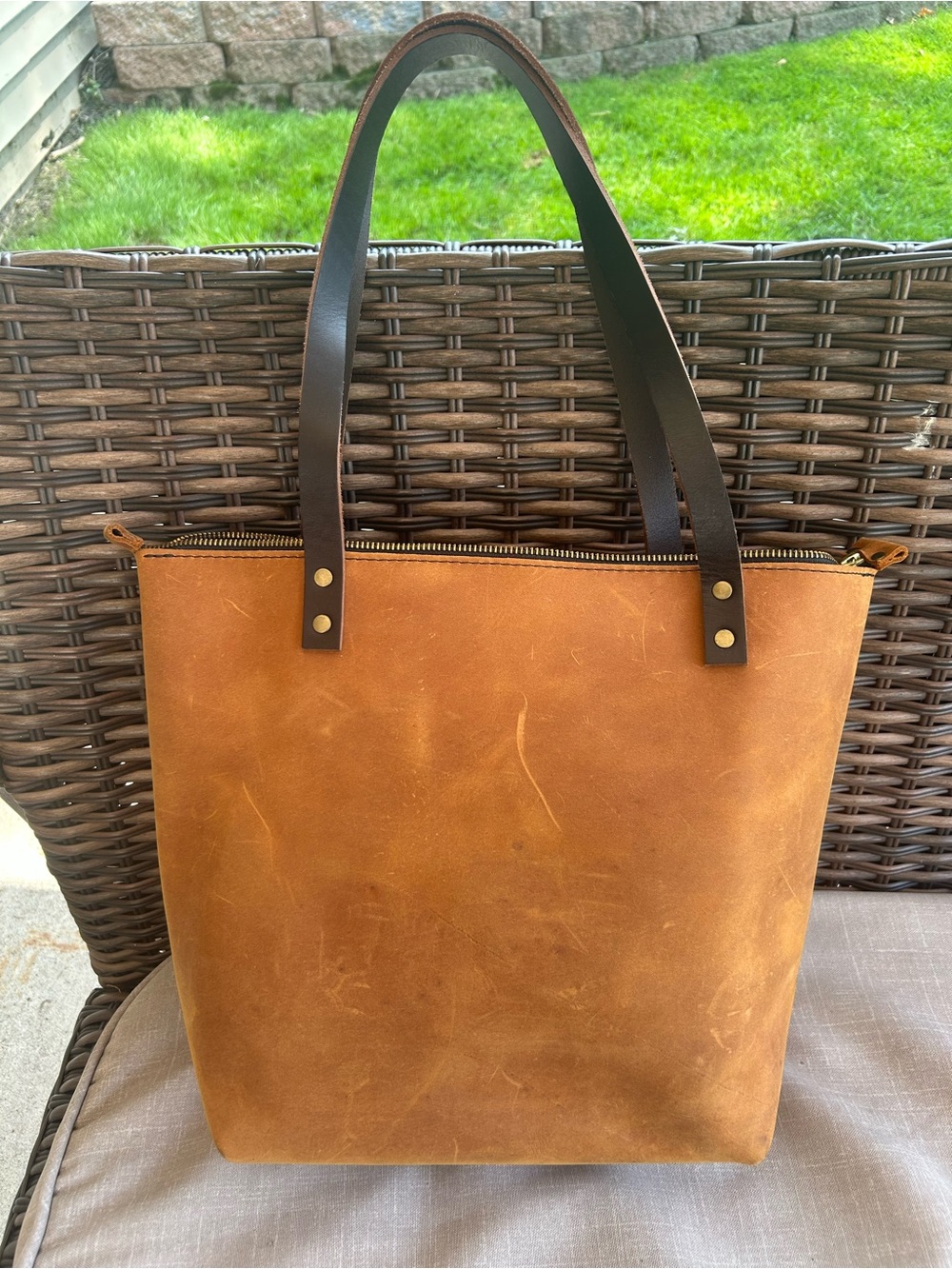 Portland Leather Goods Medium Zip Tote in Dakota - Picture 2 of 4